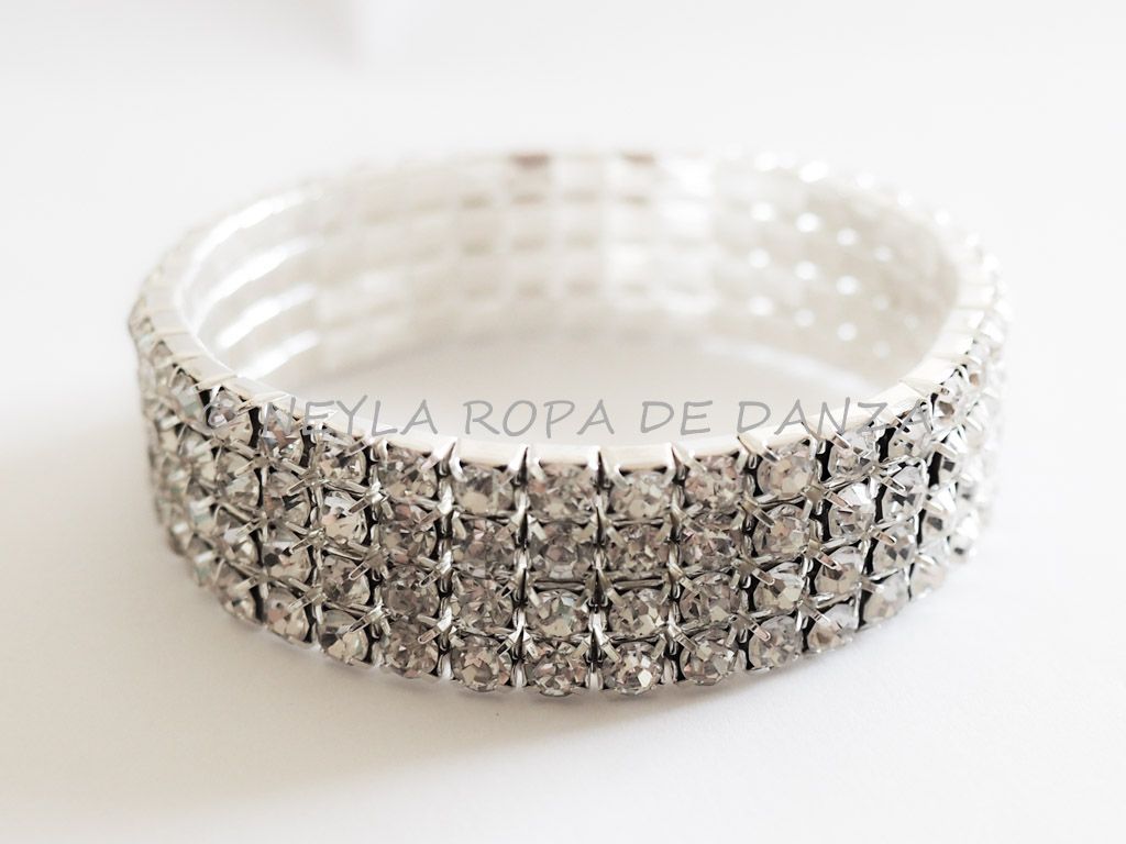 Bracelet à 4 rangées de strass argentés pour danse du ventre.